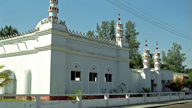 Inhambane travel mosque