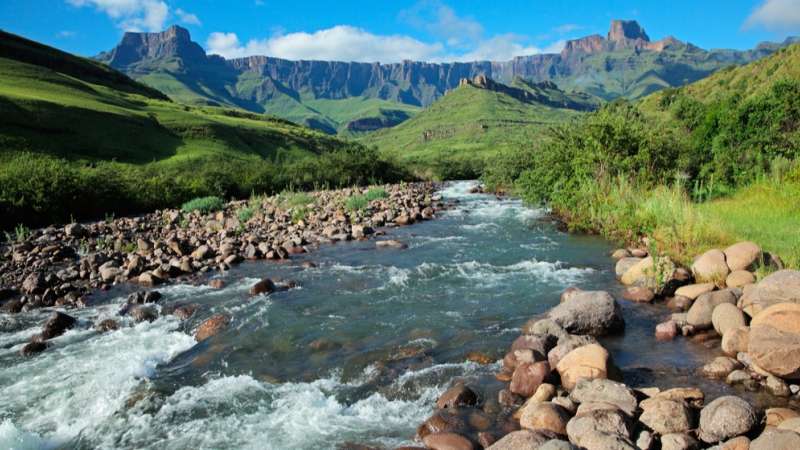Thugela river with amphitheatre in background drakensberg